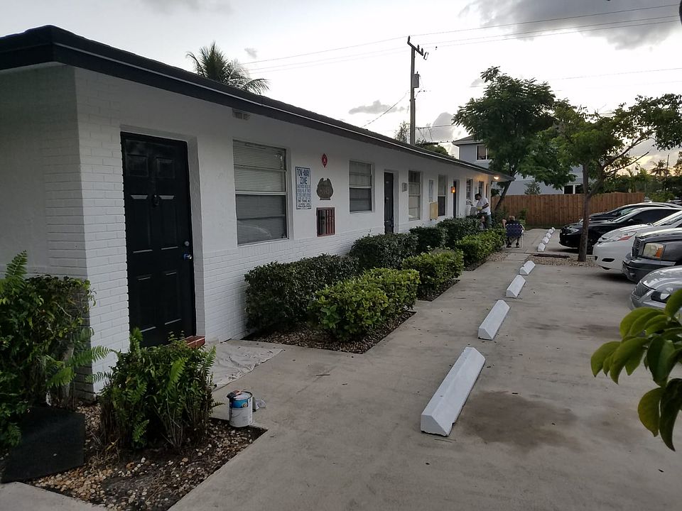 2nd image of 1045 N Andrews Ave APT 4