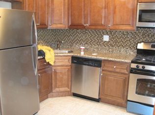 618 67th St APT 3R, Brooklyn, NY 11220