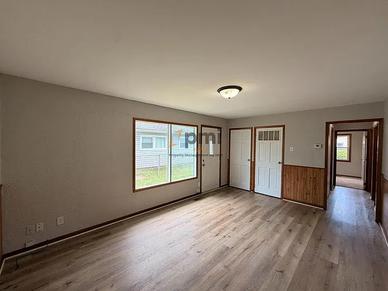 6320 Rhode Island Ave — Photo 2