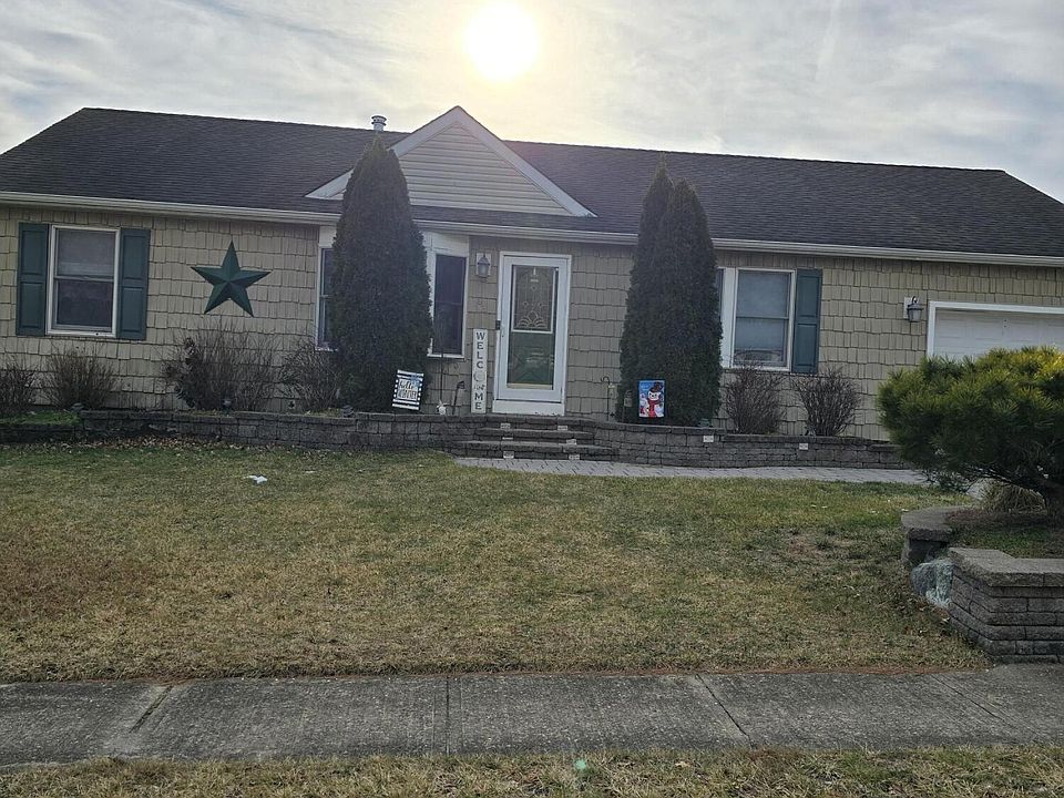 1st image of 83 Georgetown Boulevard