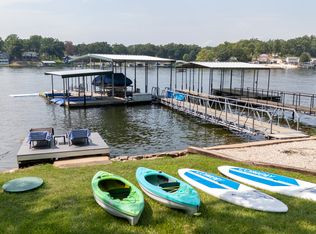 483 Rockwood Dr, Sunrise Beach, MO 65079