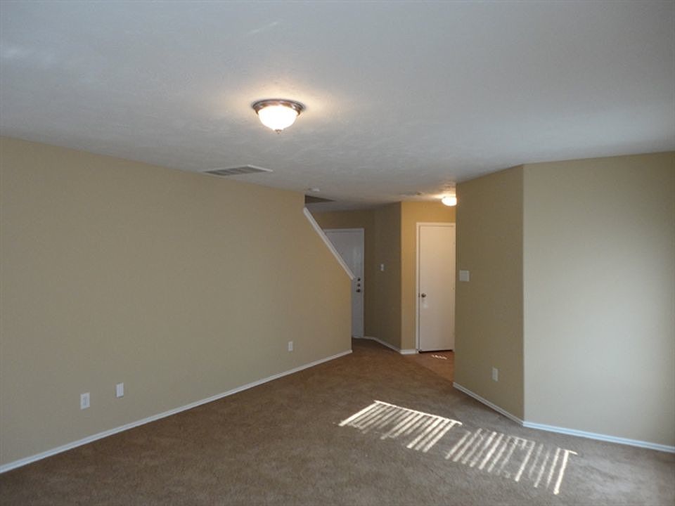 1st image of 2510 Bammelwood Dr #00
