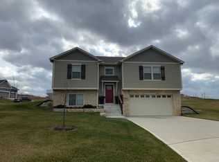 5803 Three Forks Ct, Lawrence, KS 66049