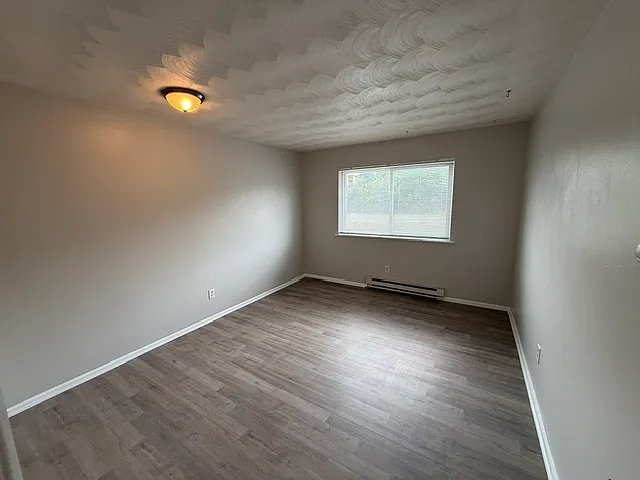 208 W Lansing Rd #8 — Photo 8