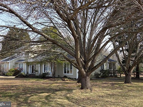 2nd image of 26 Greenwood Shls