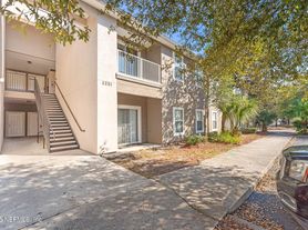 5201 Playpen Dr, Jacksonville, FL