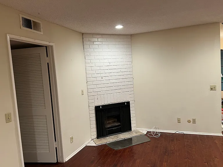 21815 Saticoy St #35 — Photo 1
