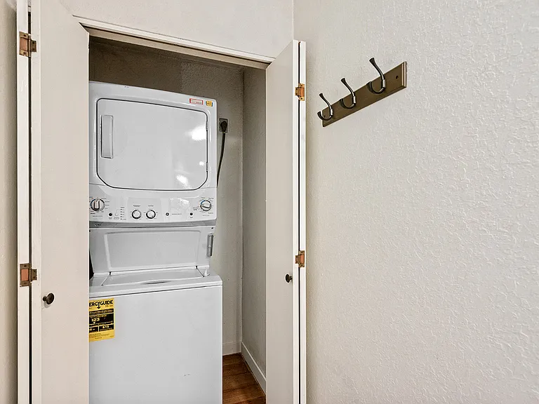 9512 1st Ave NE #2B1B — Photo 7