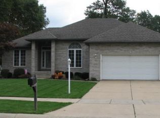 940 Essex Dr, Porter, IN 46304