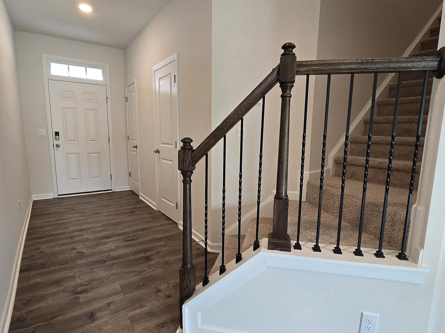 1218 Evelynnview Lane - 1 — Photo 2