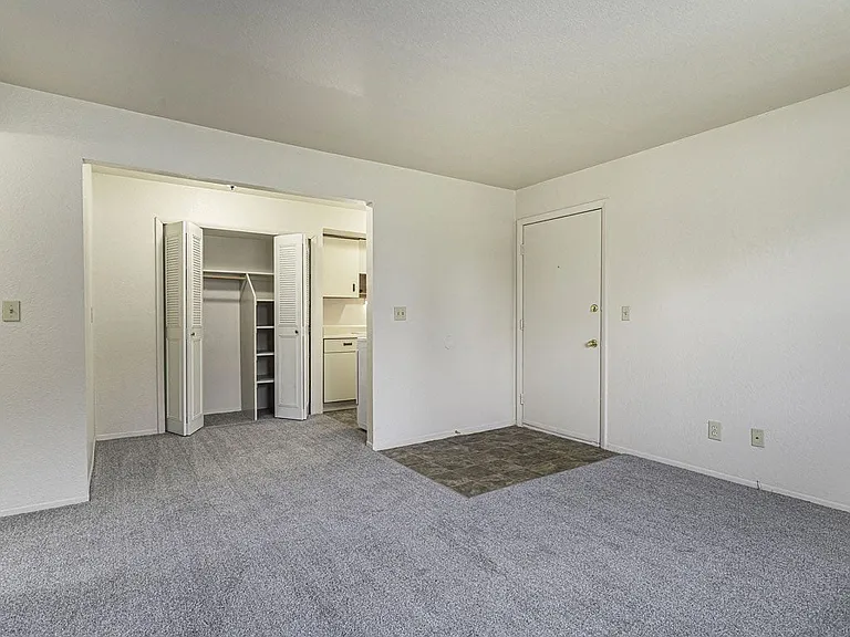 Normandy Village Apartments — Photo 54