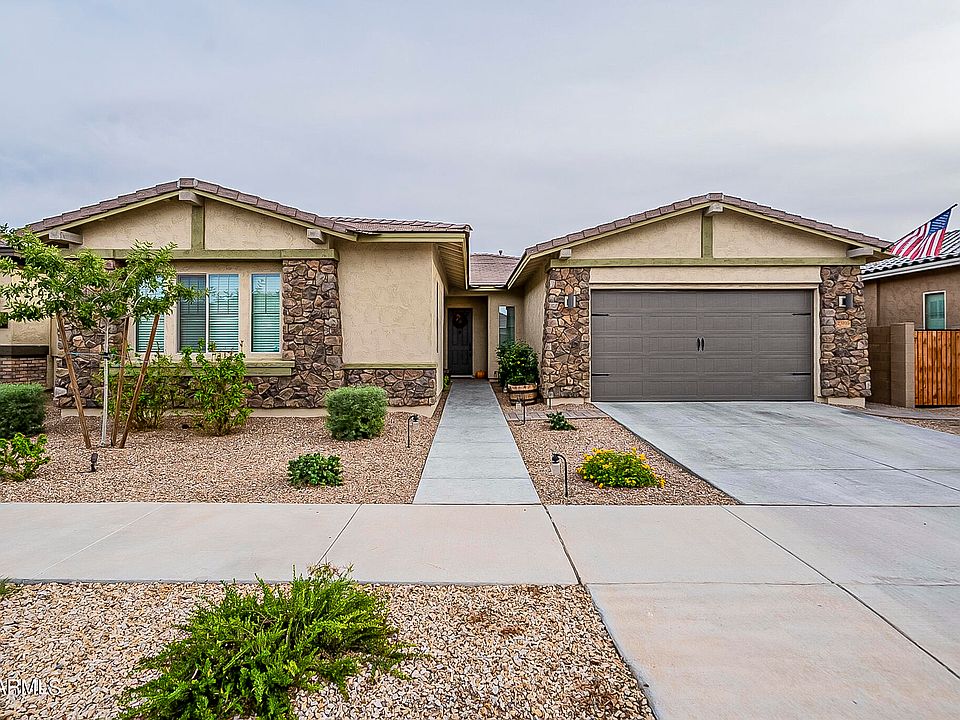 1st image of 23105 E Poco Calle