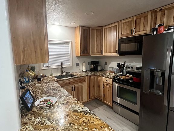 3rd image of 1527 S 4th Ave