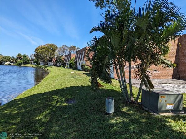 136 San Remo Blvd, North Lauderdale, FL 33068