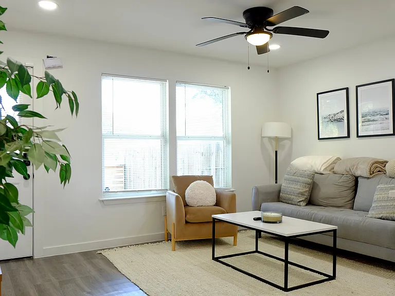 1401 Marcus Pl #B — Photo 8