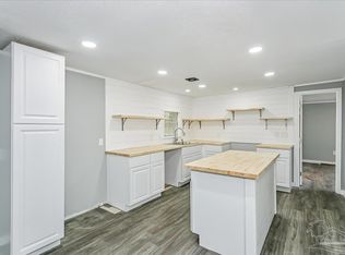 5496 Wales Ave, Pensacola, FL 32526