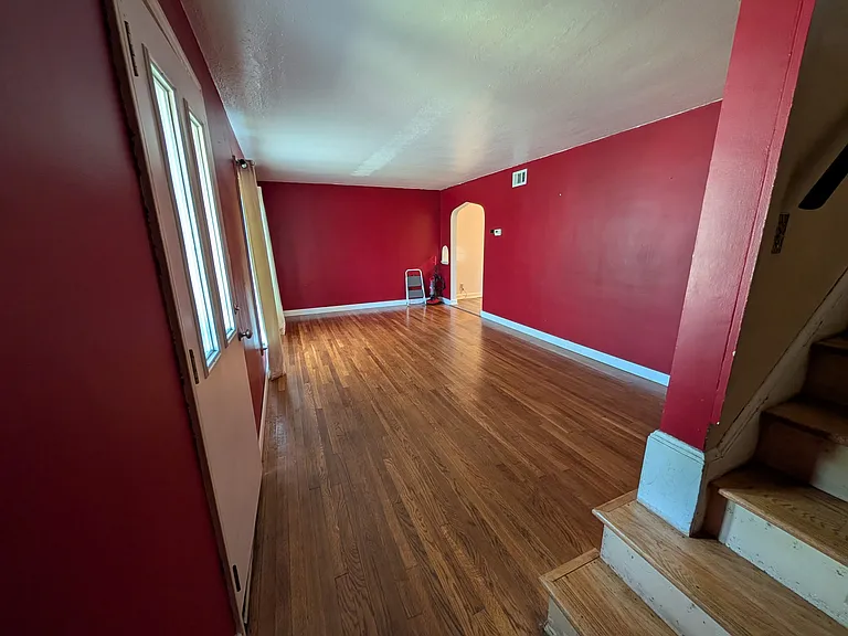 21100 Priday Ave — Photo 6