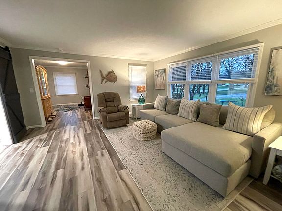 4th image of 2992 N Tiffany Dr