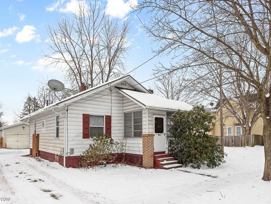 1188 Harpster Ave, Akron, OH 44314
