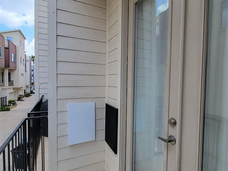 403 Jackson Hill St — Photo 28
