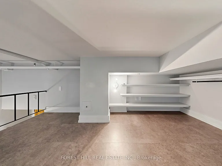 21 Nassau St #301 — Photo 5