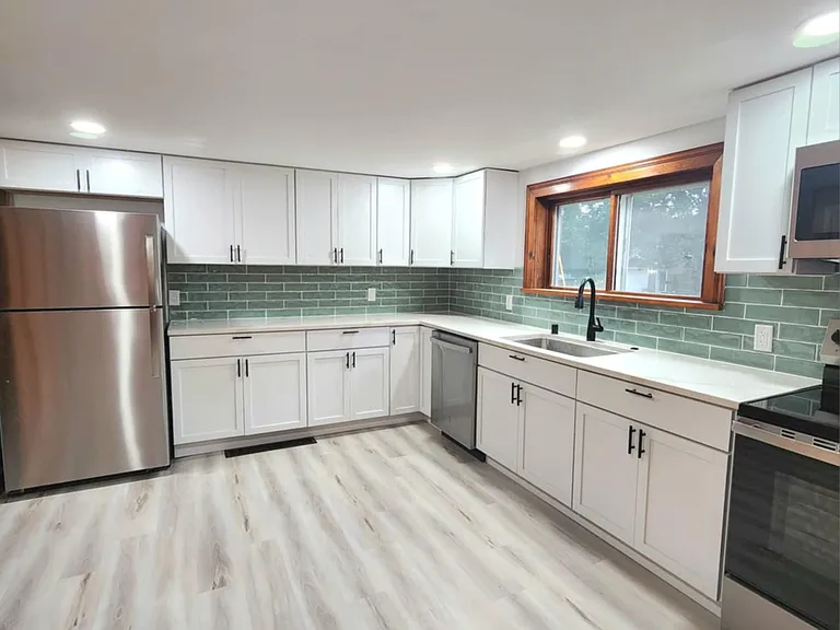 1217 Garden Ave — Photo 2