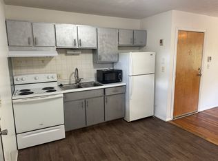 1021 N 5th St #1, Burlington, IA 52601