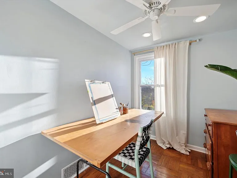 4572 Manayunk Ave — Photo 17
