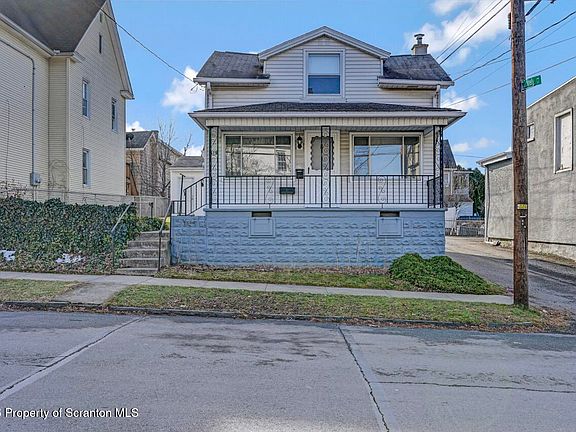 2nd image of 616 Birch St