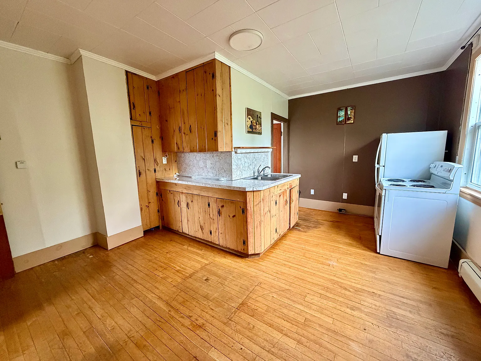 1 bed, $900 — Photo 1