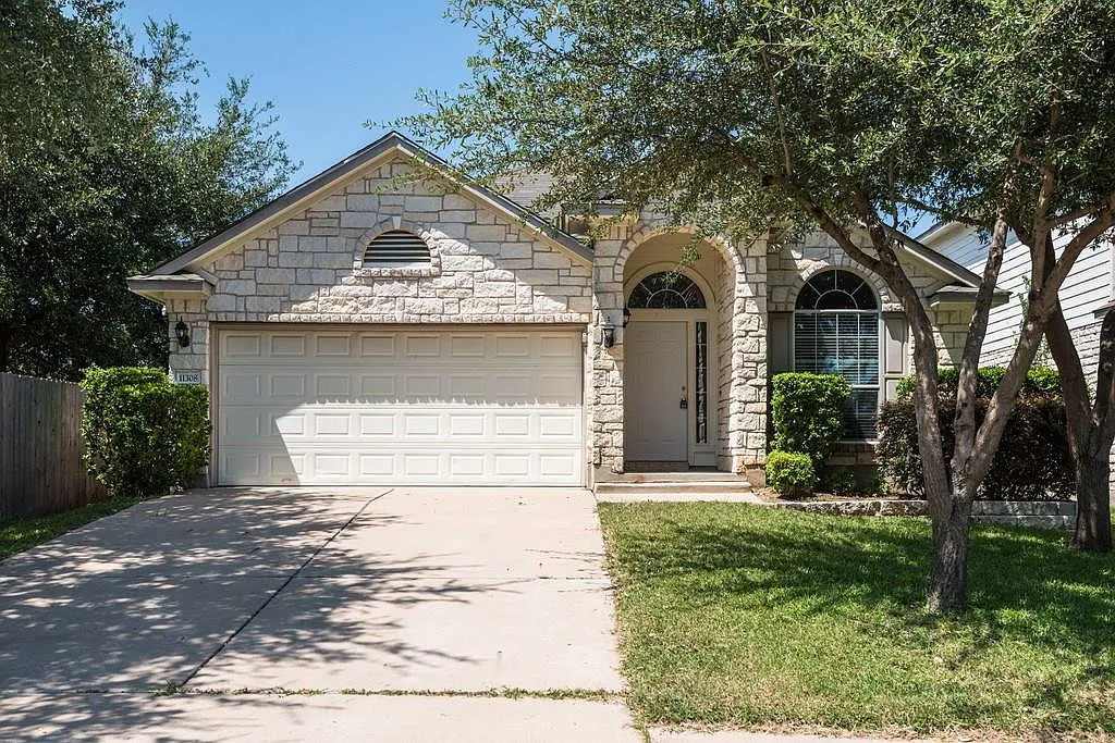 3 bed, 2.0 bath, 1702 sqft, $1,925 — Photo 1