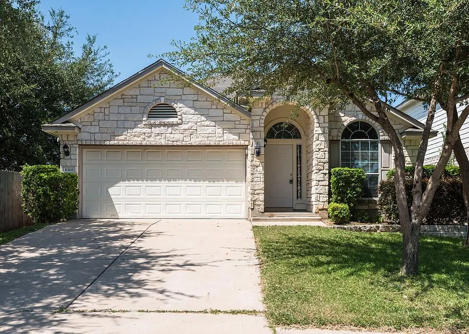 11308 Los Comancheros Rd