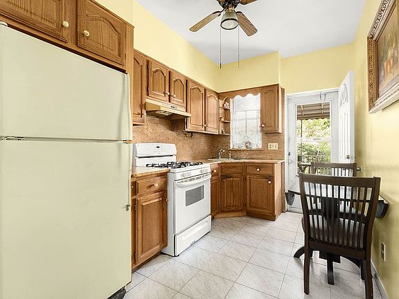 5th image of 1333 71st St