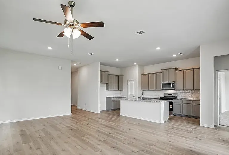 4195 Waldron Trl — Photo 6