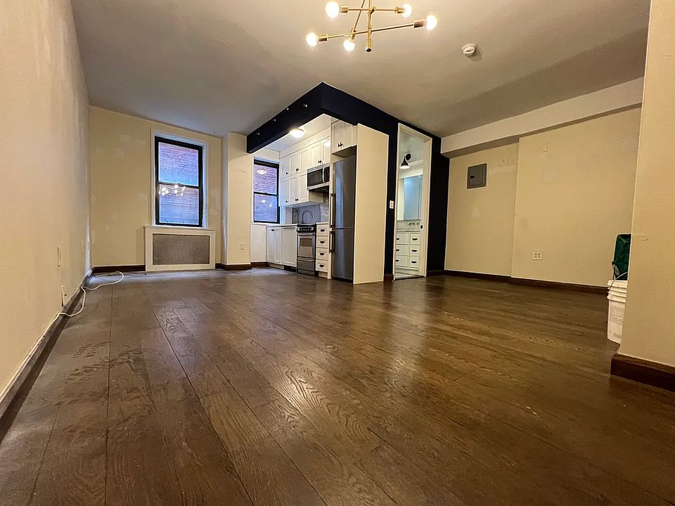 1st image of 885 10th Ave Front 1F