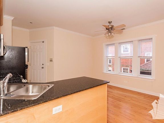 4th image of 3244 N Clifton Ave #1124