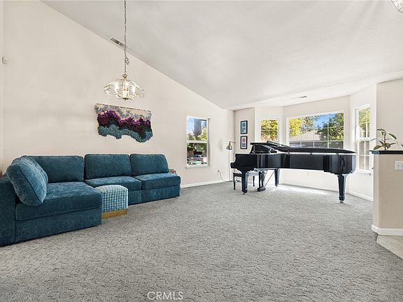 4th image of 2 Summerwood Ct