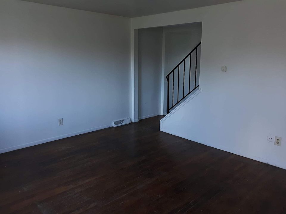 2nd image of 1239 Lockhurst Rd APT A