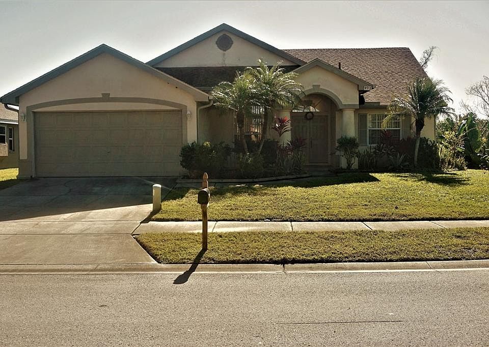 1st image of 493 Village Dr