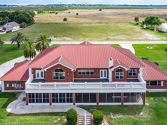2nd image of 728 Sunset Pointe Dr