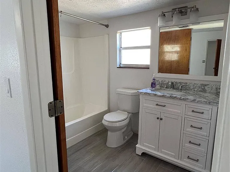 50 Palm Dr — Photo 18