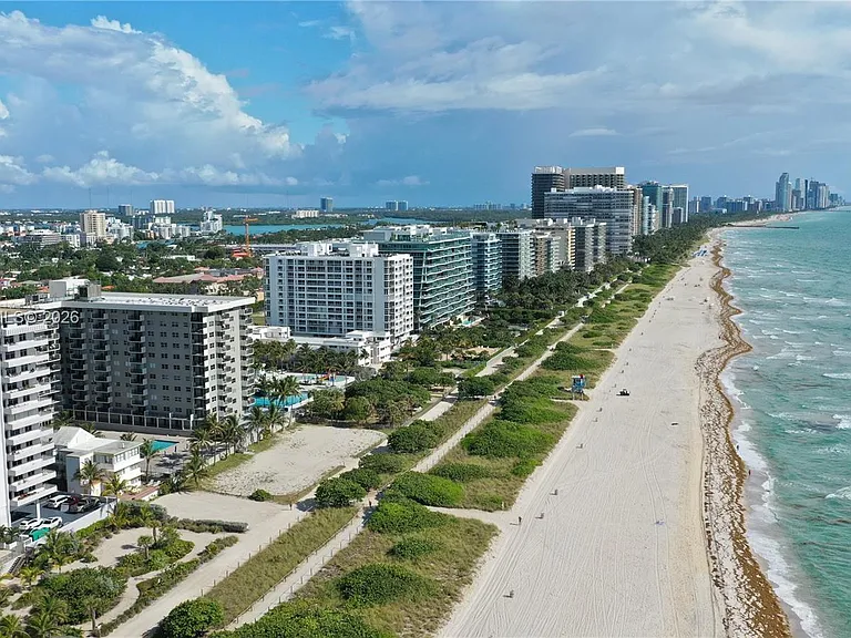 9225 Collins Ave #1407 — Photo 34