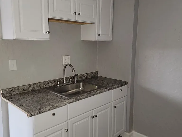 13420 Euclid Ave — Photo 97