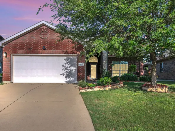 13145 Red Robin Dr, Fort Worth, TX 76244