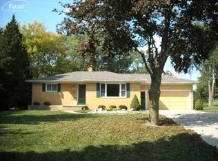 6166 Miller Rd, Swartz Creek, MI 48473