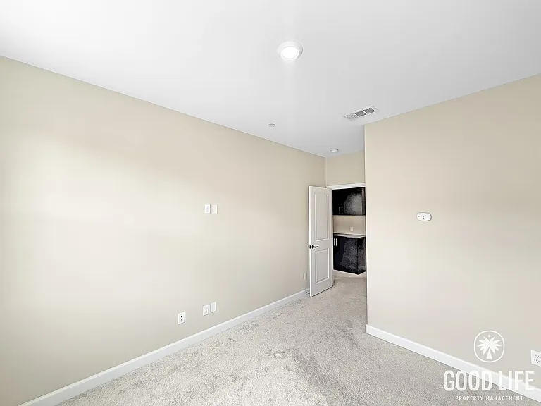 1109 Delpy View Point — Photo 12