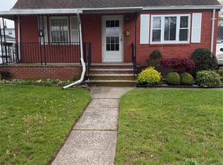 274 Schepis Ave, Saddle Brook, NJ 07663