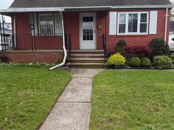 274 Schepis Ave, Saddle Brook, NJ 07663