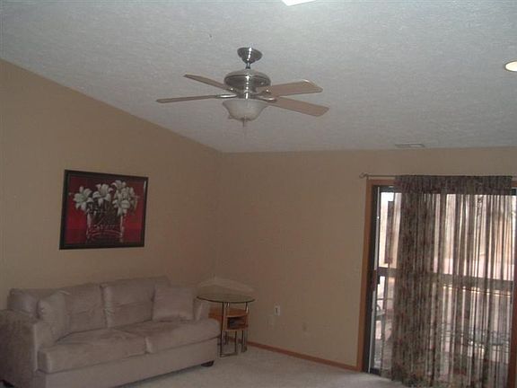 5th image of 5187 Belle Isle Dr