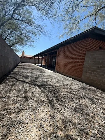 1290 E Allen Rd — Photo 21